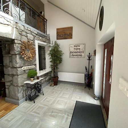 Salmon Weir Lodge Конг Екстериор снимка