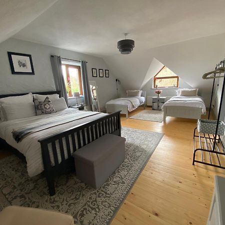 Salmon Weir Lodge Конг Екстериор снимка