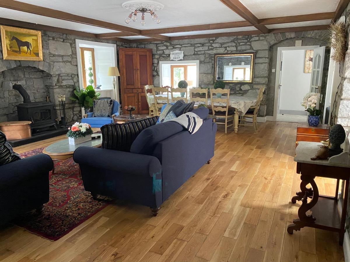 Salmon Weir Lodge Конг Екстериор снимка