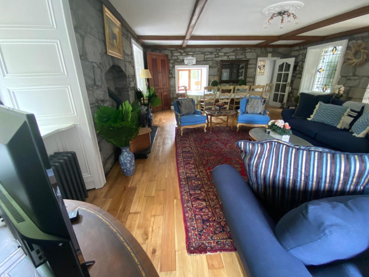 Salmon Weir Lodge Конг Екстериор снимка