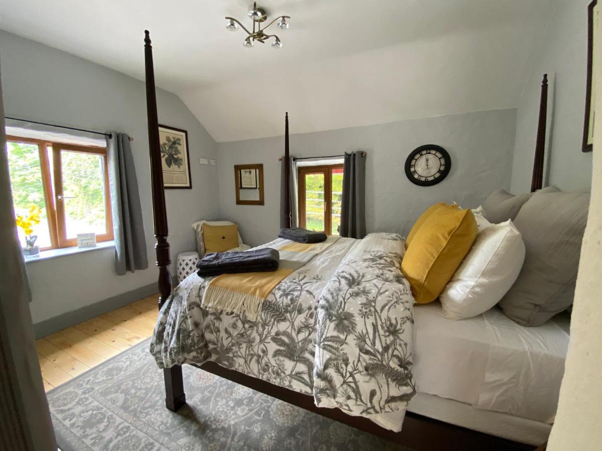Salmon Weir Lodge Конг Екстериор снимка