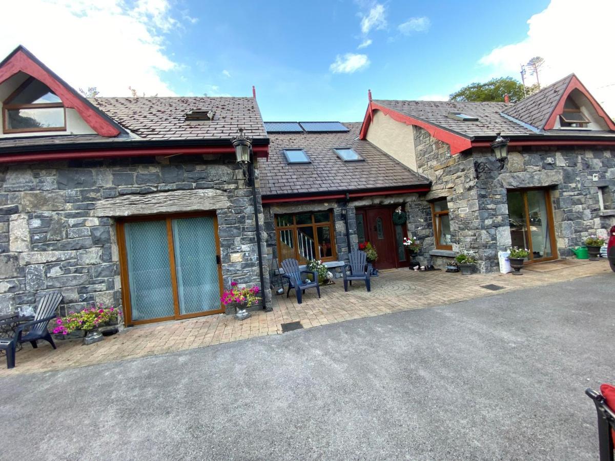 Salmon Weir Lodge Конг Екстериор снимка