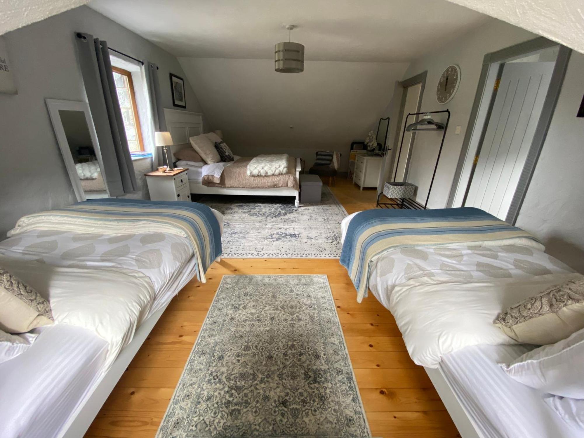 Salmon Weir Lodge Конг Екстериор снимка